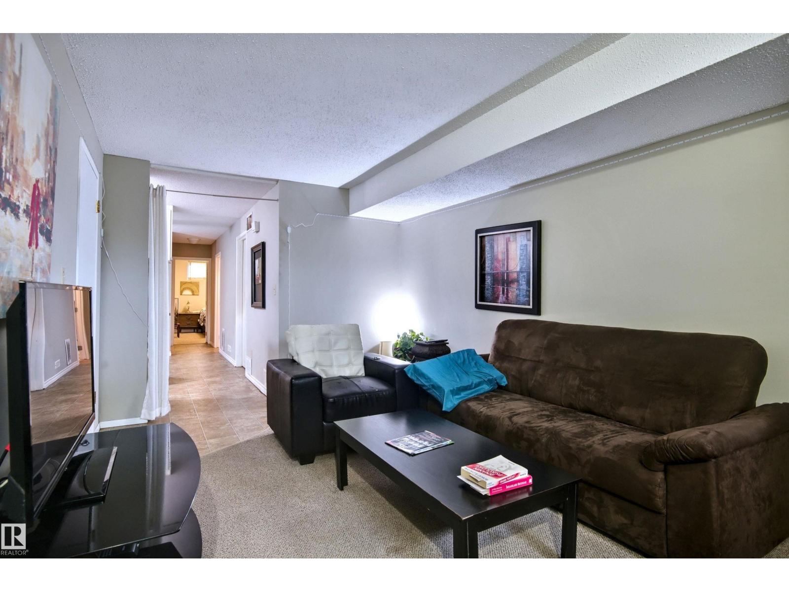 13008-13010 102 St Nw, Edmonton, Alberta  T6H 4B2 - Photo 17 - E4456092