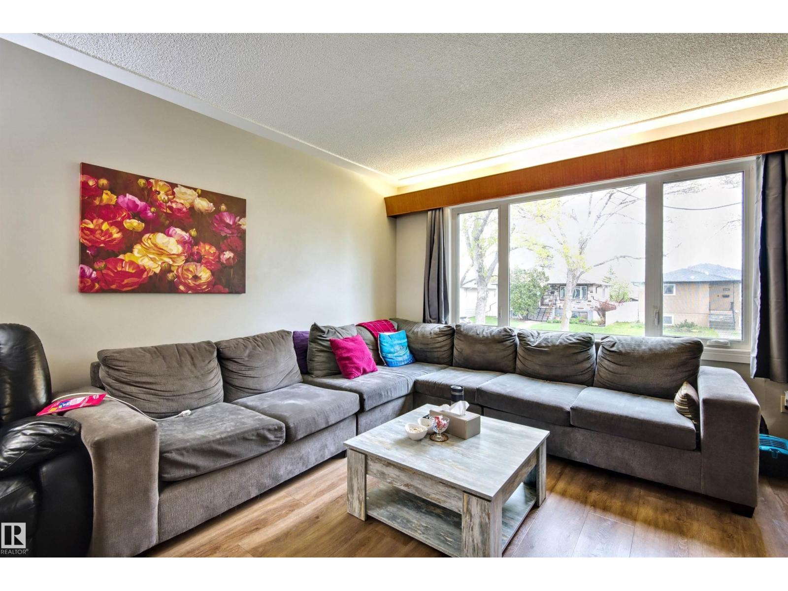 13008-13010 102 St Nw, Edmonton, Alberta  T6H 4B2 - Photo 5 - E4456092