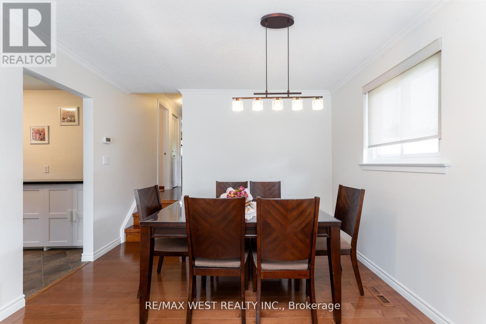 44 Fidelia Crescent, Brampton, Ontario  L6T 3P8 - Photo 10 - W12381569
