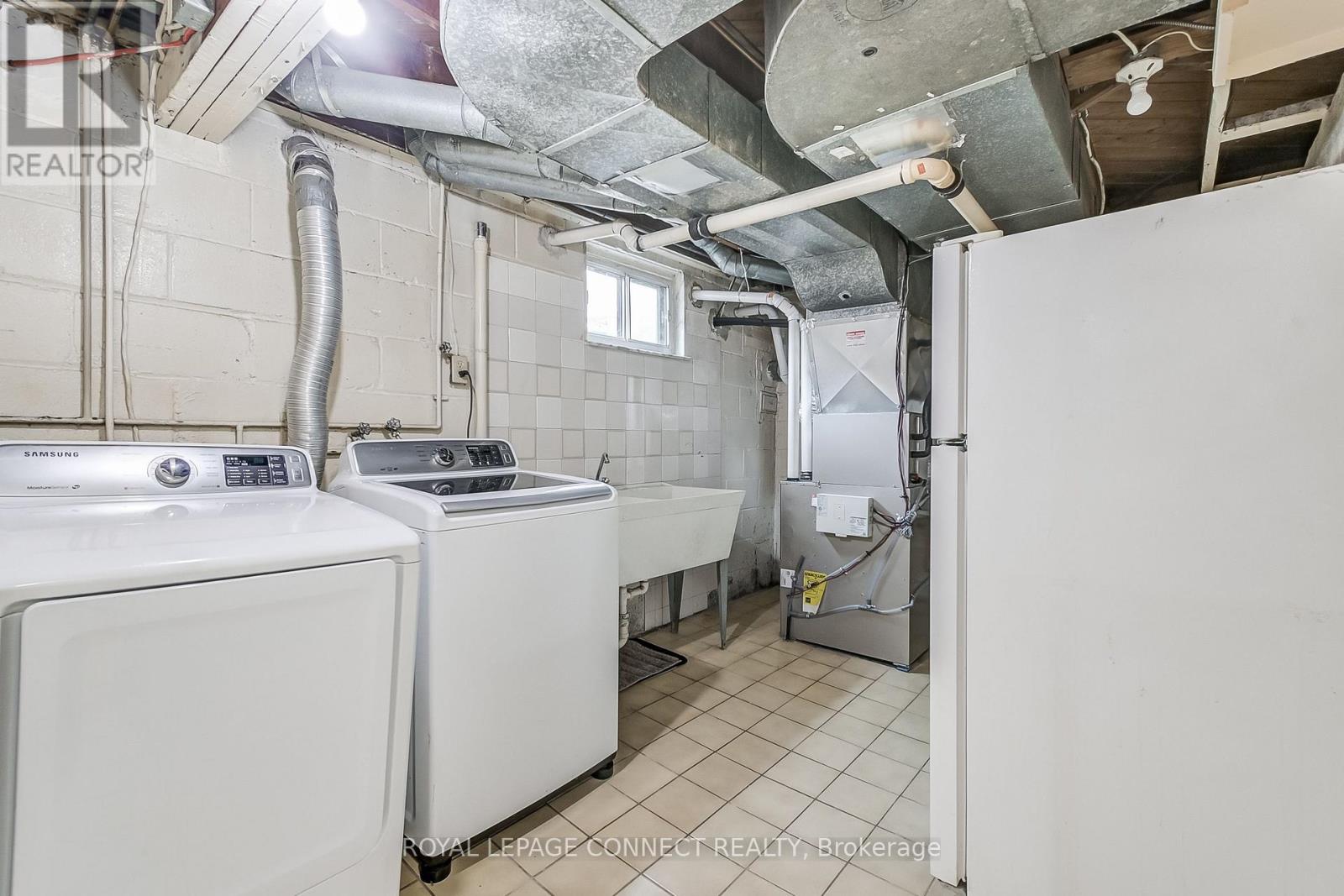 1478 Lawrence Avenue W, Toronto (Maple Leaf), Ontario  M6L 1B3 - Photo 17 - W12381641