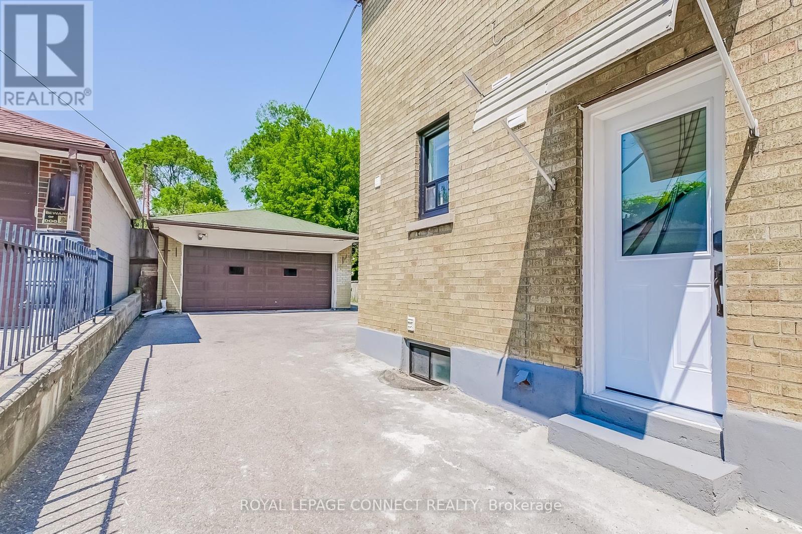 1478 Lawrence Avenue W, Toronto (Maple Leaf), Ontario  M6L 1B3 - Photo 23 - W12381641