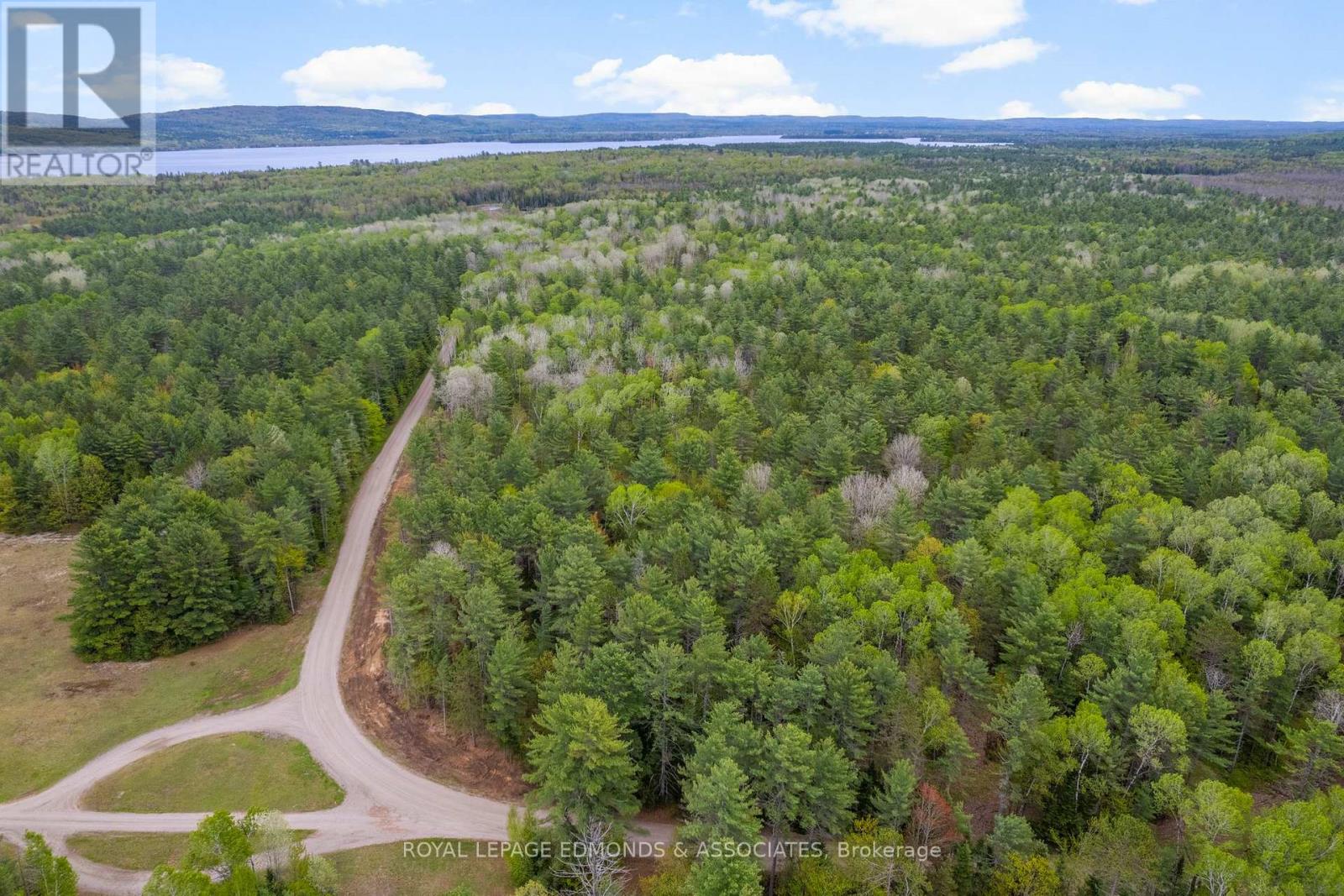 000 Nangor Trail, Whitewater Region, Ontario  K0J 2L0 - Photo 1 - X12381835