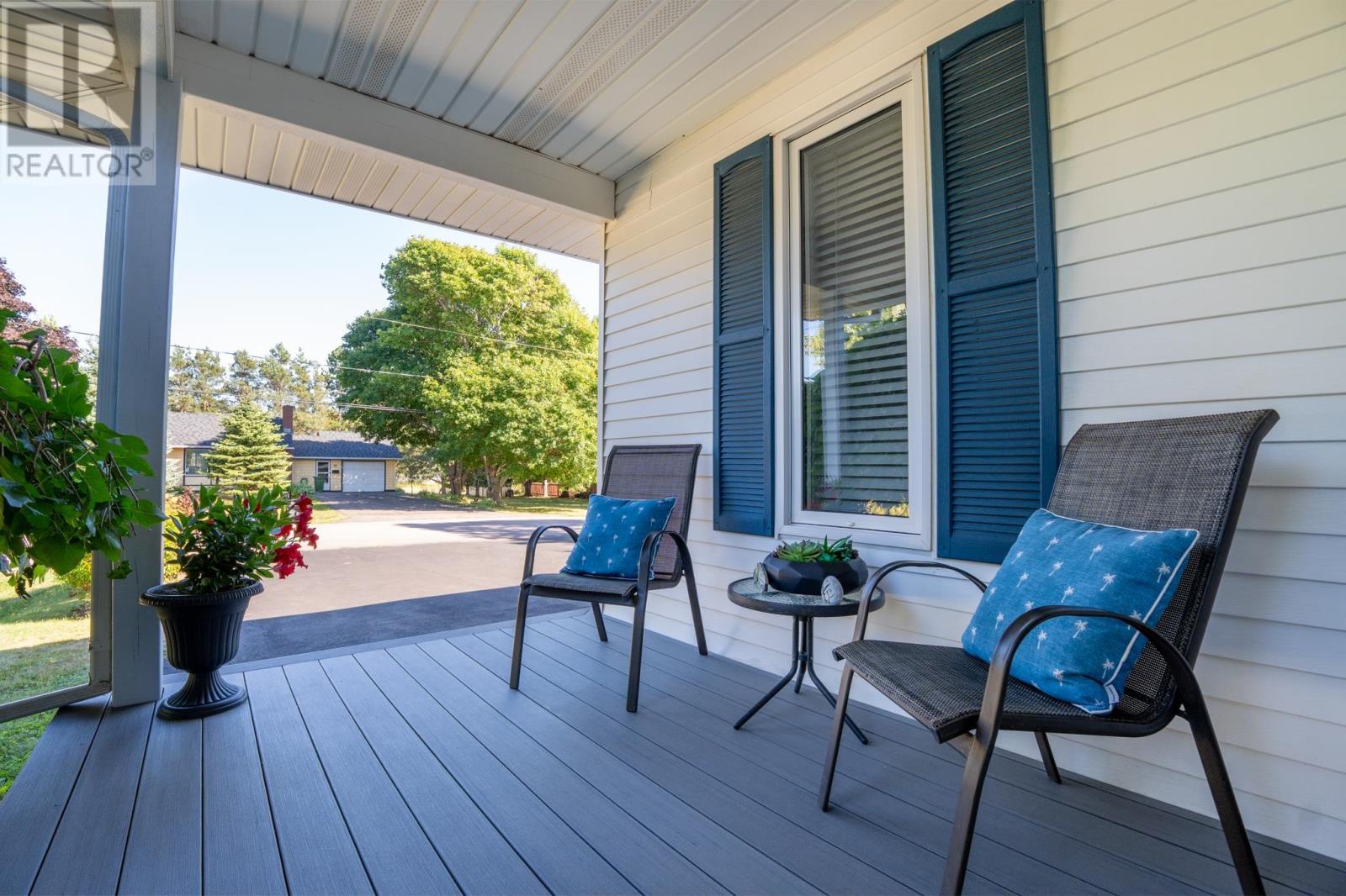 60 Crescent Drive, Summerside, Prince Edward Island  C1N 4C1 - Photo 4 - 202522418