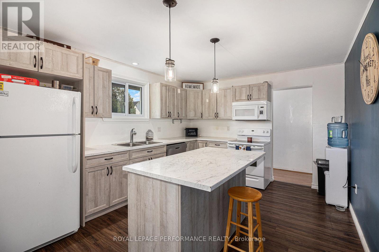 16099 Northfield Road, South Stormont, Ontario  K0C 1R0 - Photo 14 - X12381820