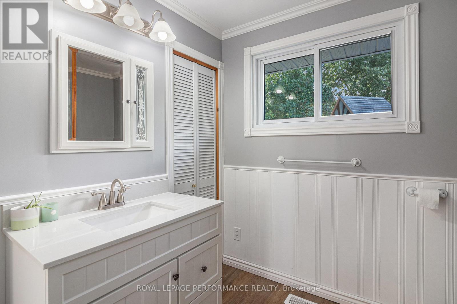 16099 Northfield Road, South Stormont, Ontario  K0C 1R0 - Photo 20 - X12381820