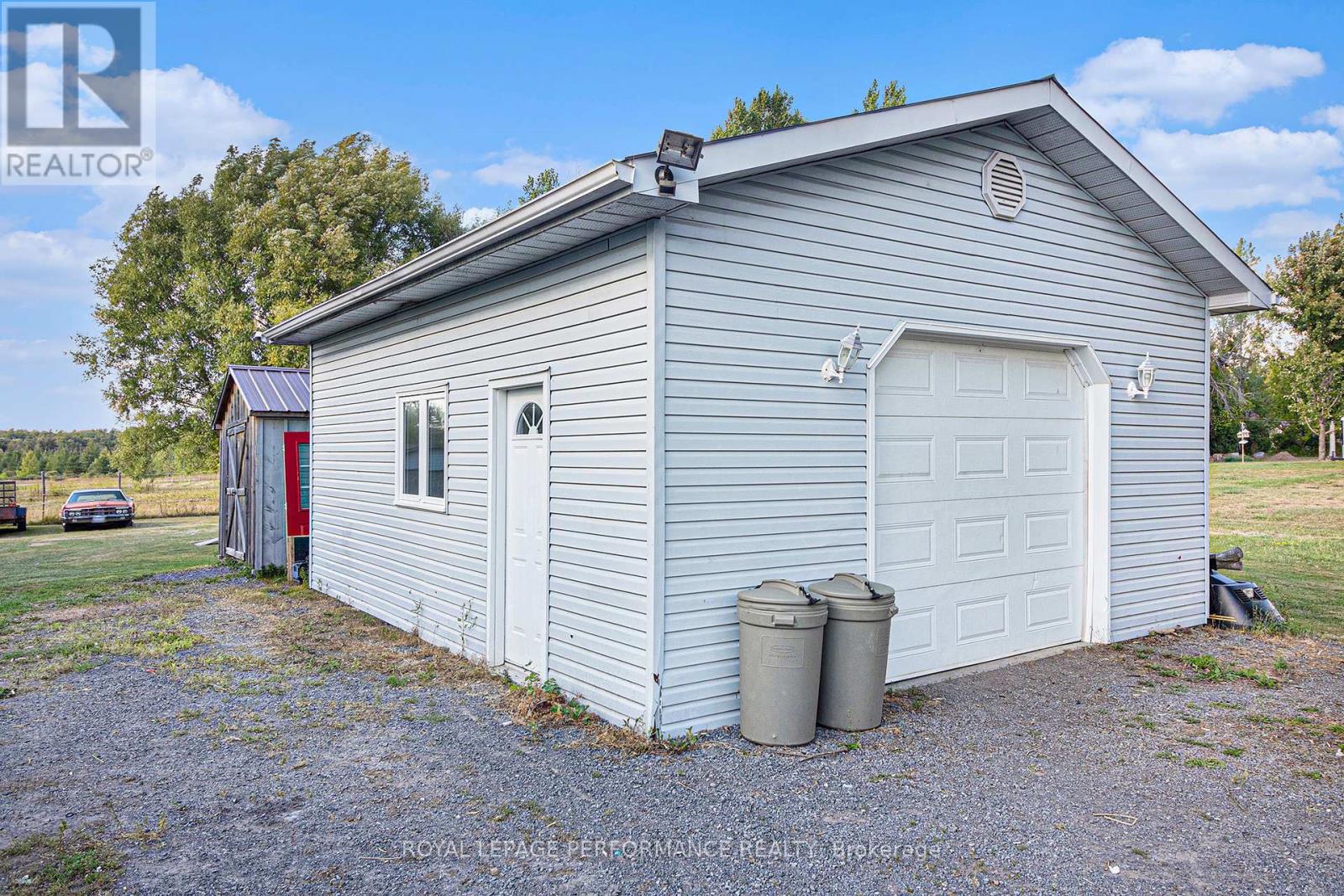 16099 Northfield Road, South Stormont, Ontario  K0C 1R0 - Photo 28 - X12381820