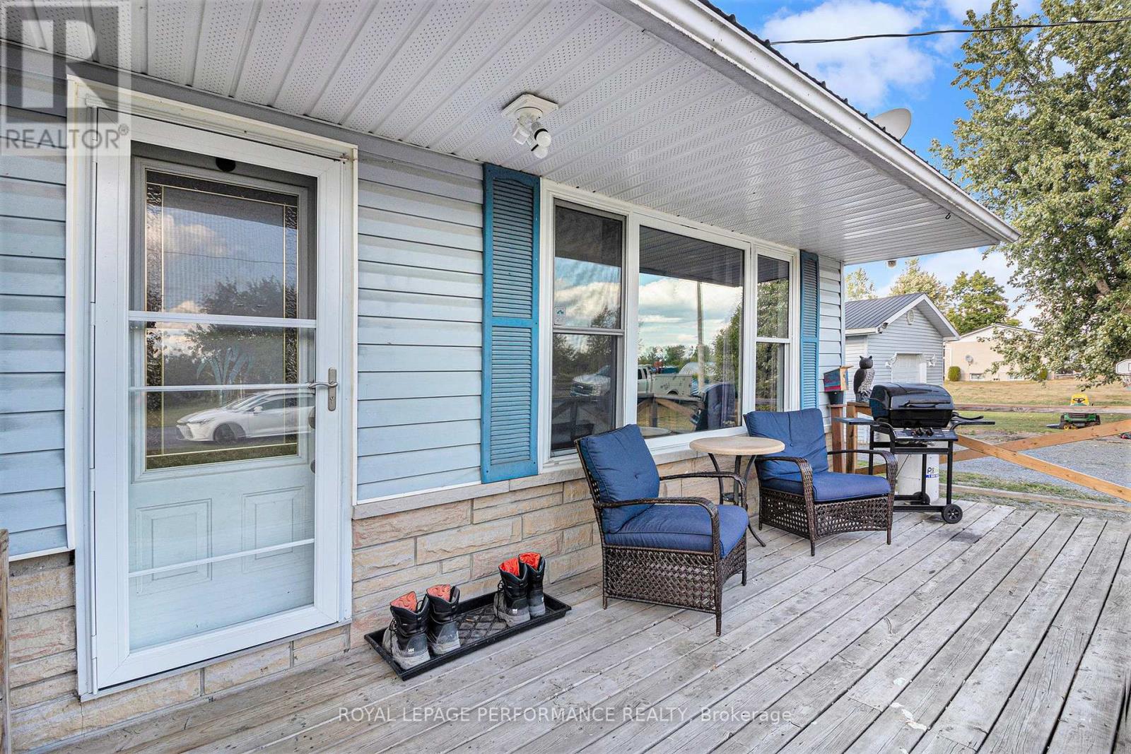 16099 Northfield Road, South Stormont, Ontario  K0C 1R0 - Photo 5 - X12381820