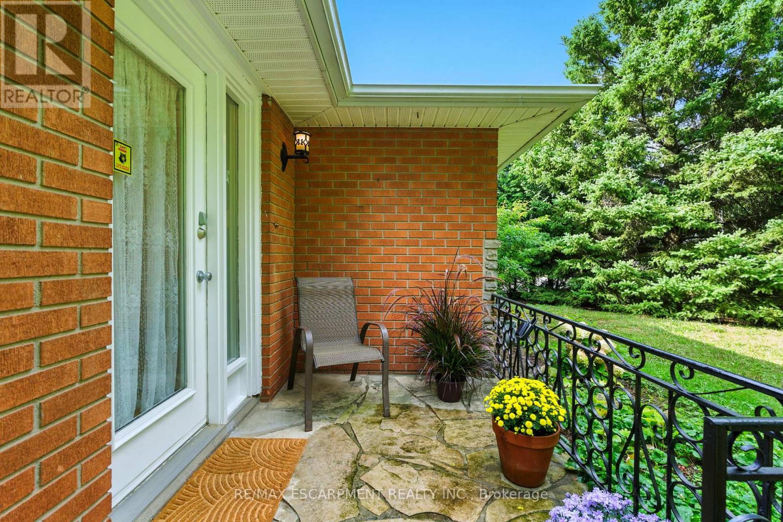 279 Main Street N, Guelph/eramosa, Ontario  N0B 2K0 - Photo 3 - X12381601