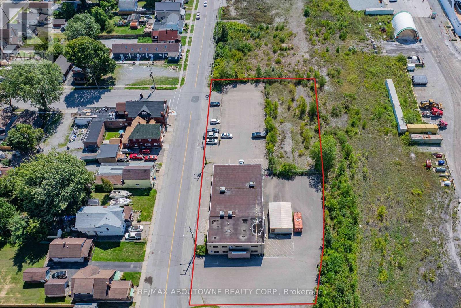 198 Welland Street, Port Colborne (East Village), Ontario  L3K 5V8 - Photo 5 - X12381653