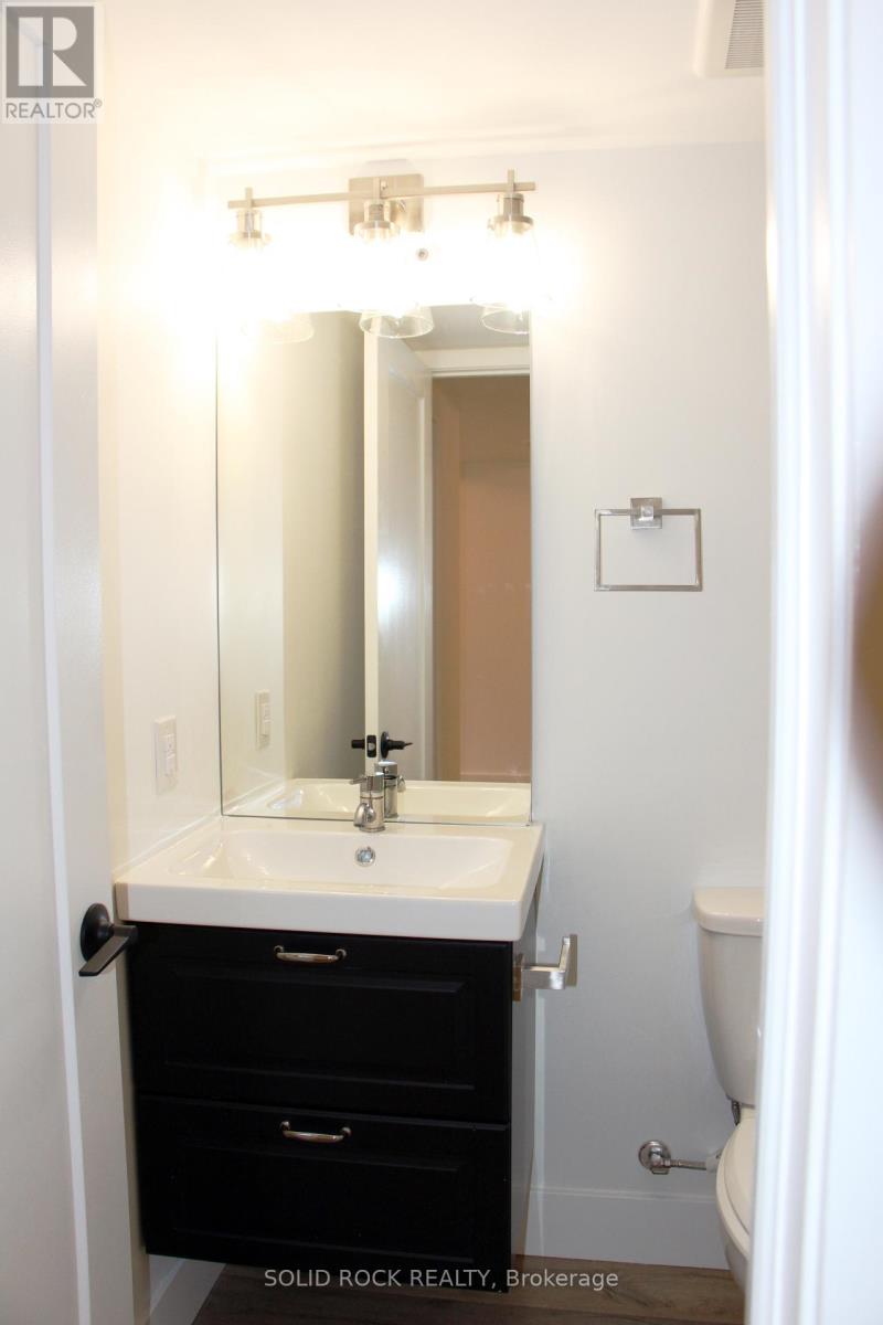 846 Alpine Avenue, Ottawa, Ontario  K2B 5R6 - Photo 11 - X12381305