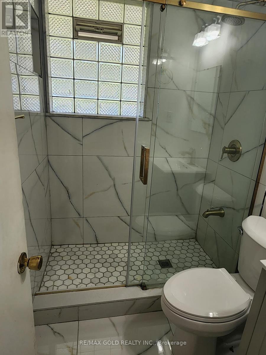 417 Taylor Mills Drive N, Richmond Hill, Ontario  L4C 2V1 - Photo 7 - N12381469