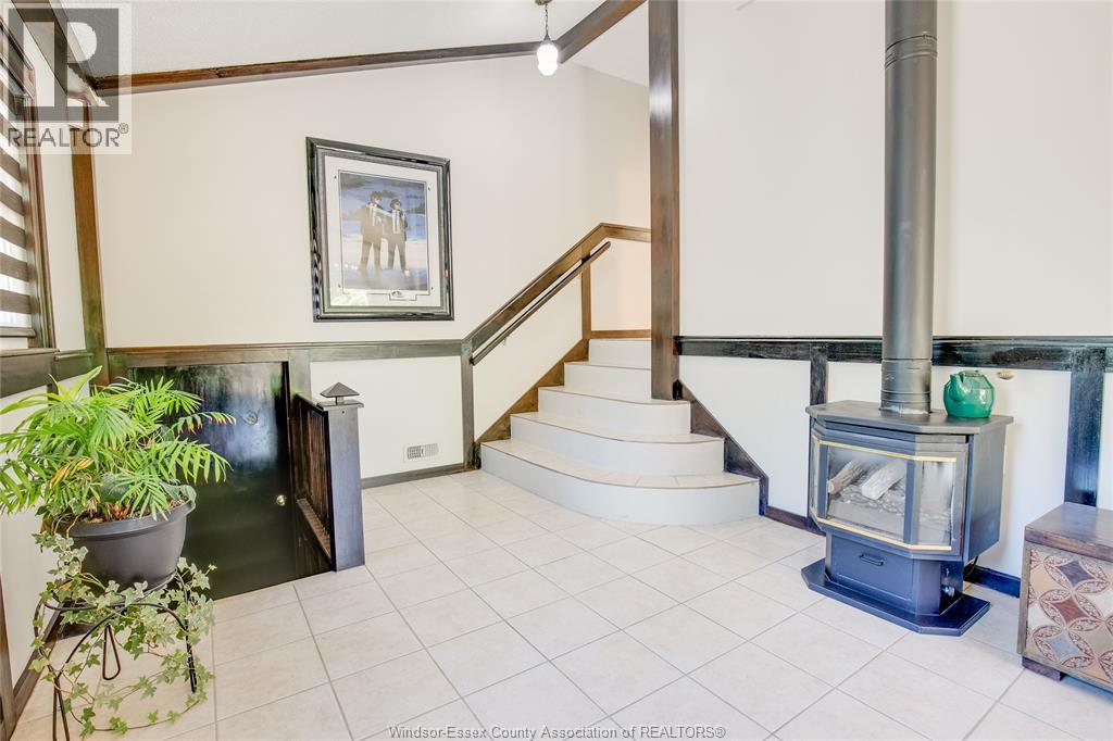 6239 Holden Road, Tecumseh, Ontario  N0R 1L0 - Photo 23 - 25022421