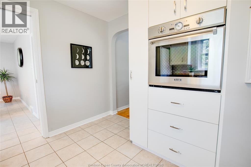 6239 Holden Road, Tecumseh, Ontario  N0R 1L0 - Photo 14 - 25022421