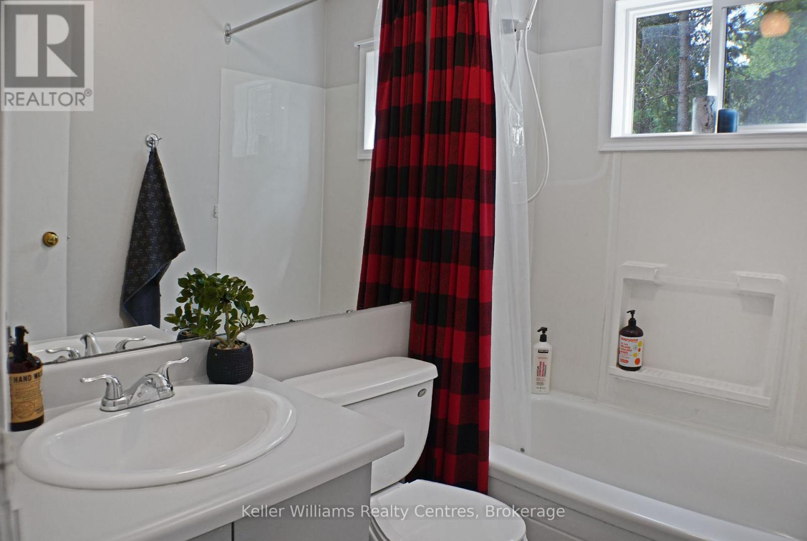 226 Ogimah Road, Native Leased Lands, Ontario  N0H 2T0 - Photo 29 - X12381864