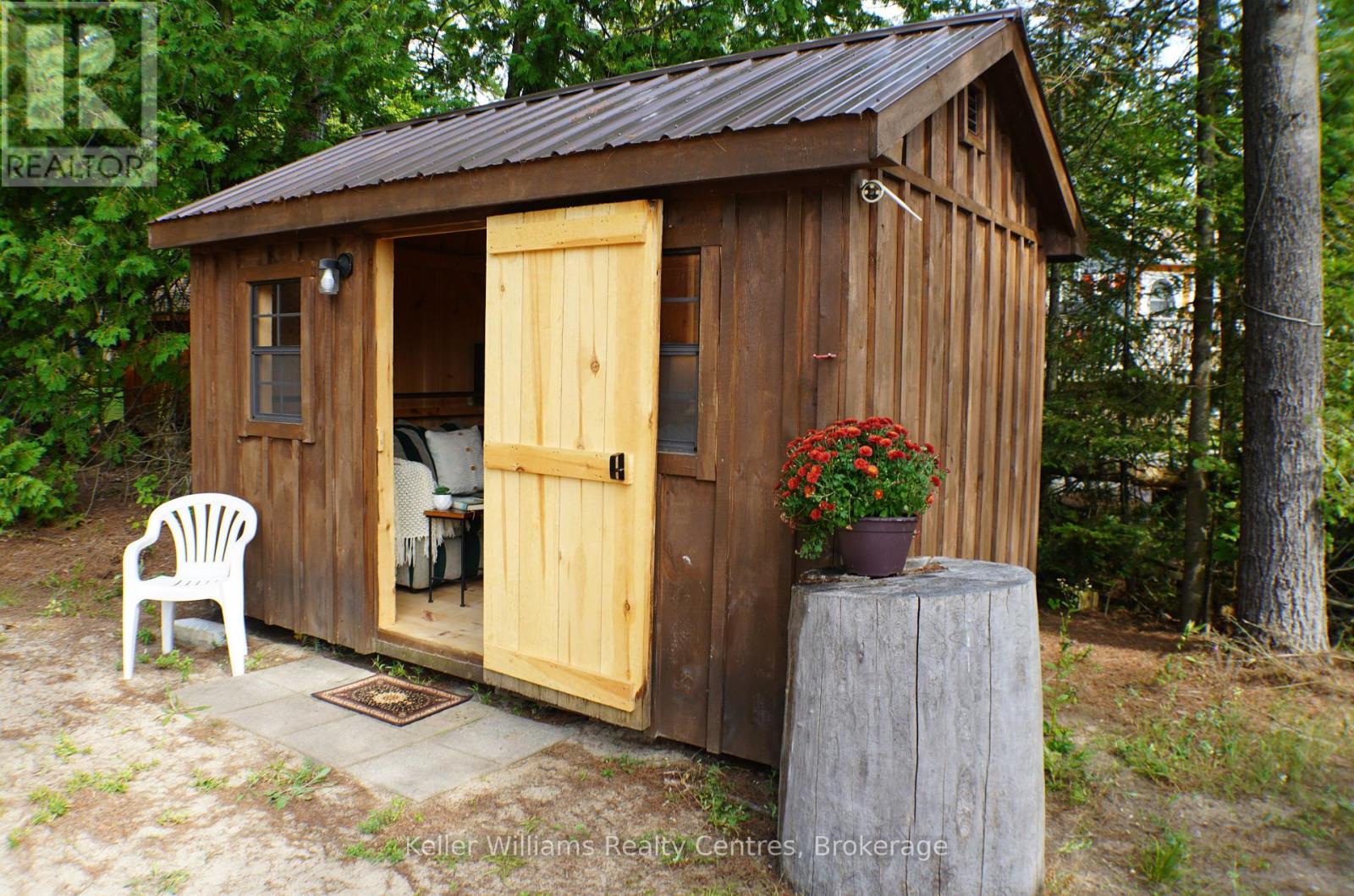 226 Ogimah Road, Native Leased Lands, Ontario  N0H 2T0 - Photo 34 - X12381864