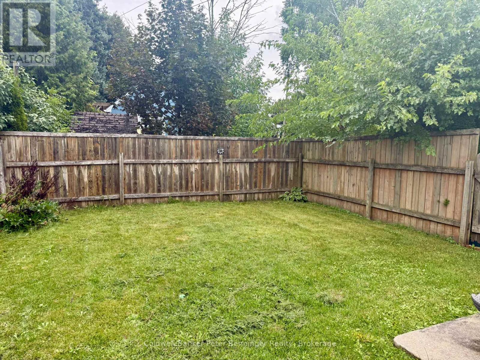 582 9th Street, Hanover, Ontario  N4N 1M6 - Photo 17 - X12381873