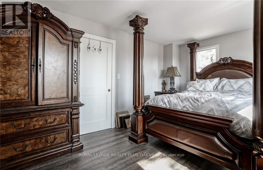 564 Lyons Lane, Oakville, Ontario  L6J 2Y1 - Photo 11 - W12370151
