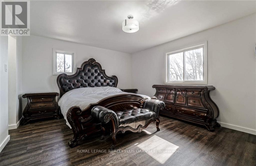 564 Lyons Lane, Oakville, Ontario  L6J 2Y1 - Photo 19 - W12370151