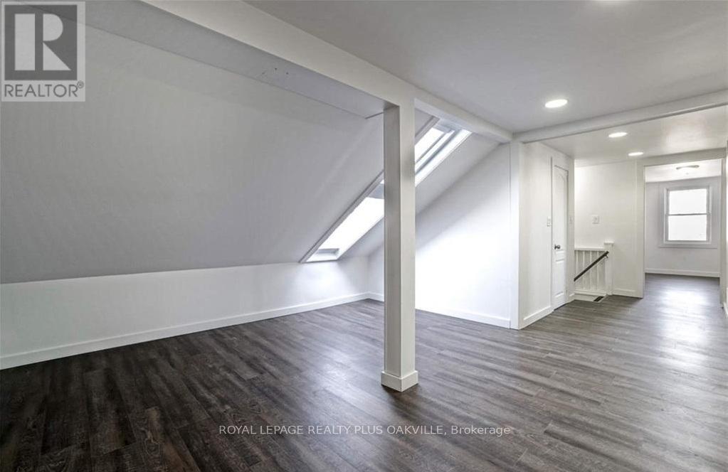 564 Lyons Lane, Oakville, Ontario  L6J 2Y1 - Photo 22 - W12370151