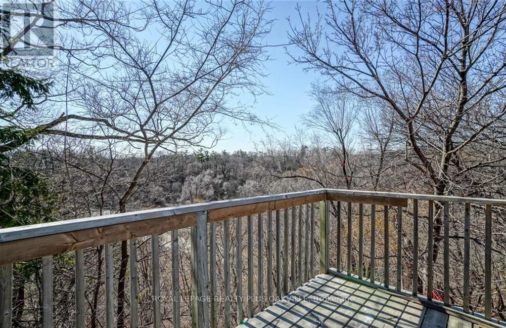564 Lyons Lane, Oakville, Ontario  L6J 2Y1 - Photo 18 - W12370151