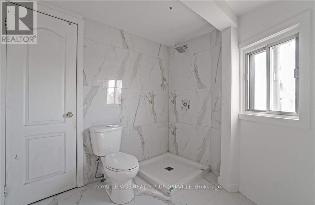 564 Lyons Lane, Oakville, Ontario  L6J 2Y1 - Photo 36 - W12370151