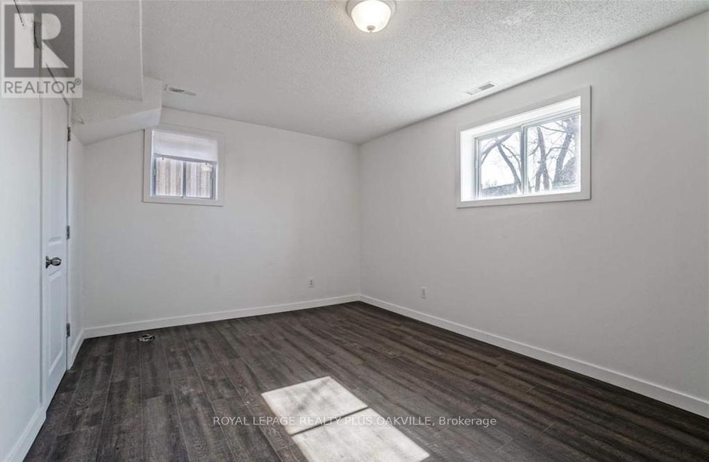 564 Lyons Lane, Oakville, Ontario  L6J 2Y1 - Photo 42 - W12370151