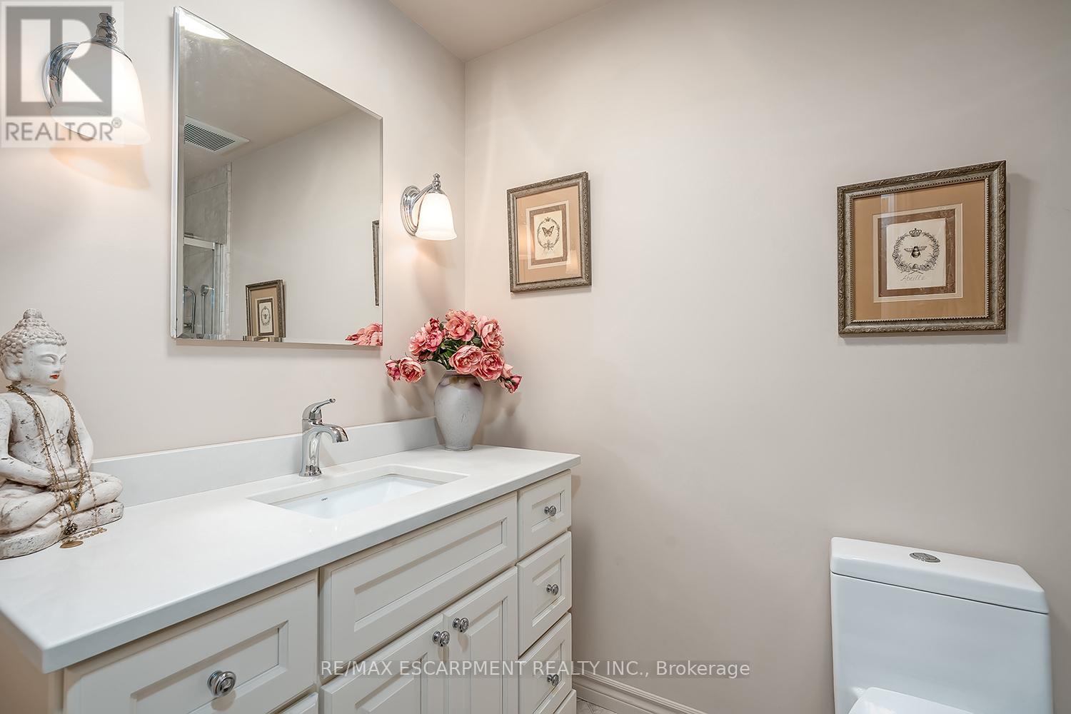 5 - 1580 Kerns Road, Burlington, Ontario  L7P 3A7 - Photo 17 - W12379982