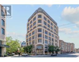 802 - 128 HAZELTON AVENUE, Toronto, Ontario