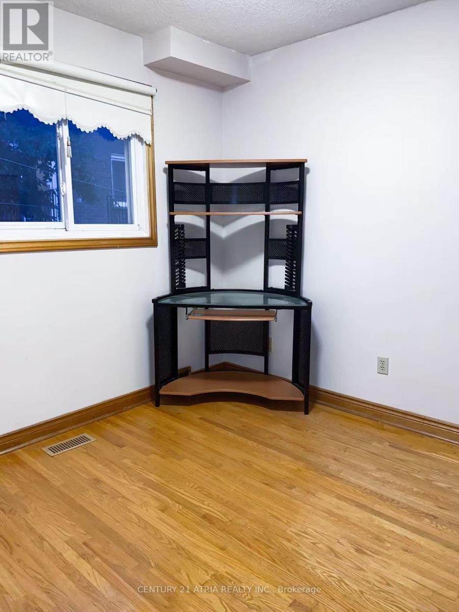 8 Purcell Square, Toronto, Ontario  M1V 3Y3 - Photo 11 - E12381782