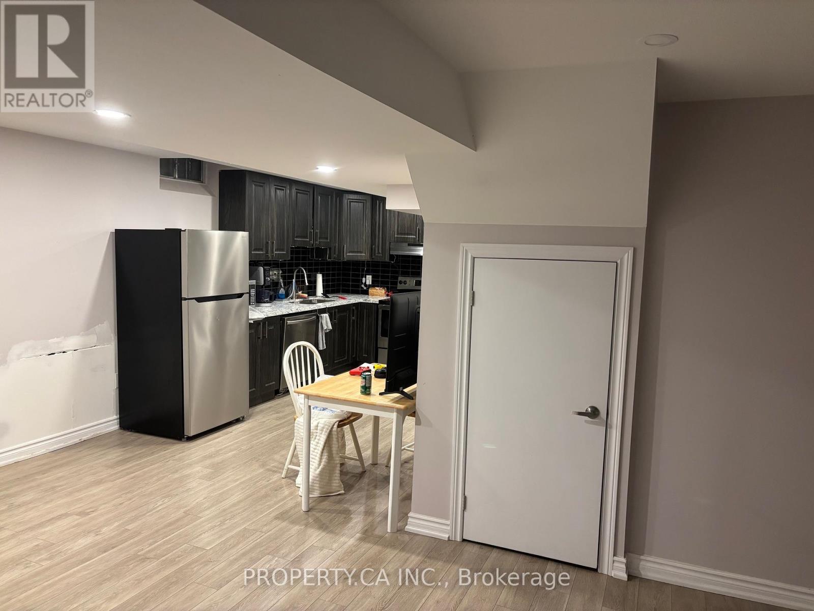 Basement Room - 992 Ridge Valley Drive, Oshawa, Ontario  L1K 2G3 - Photo 4 - E12381833