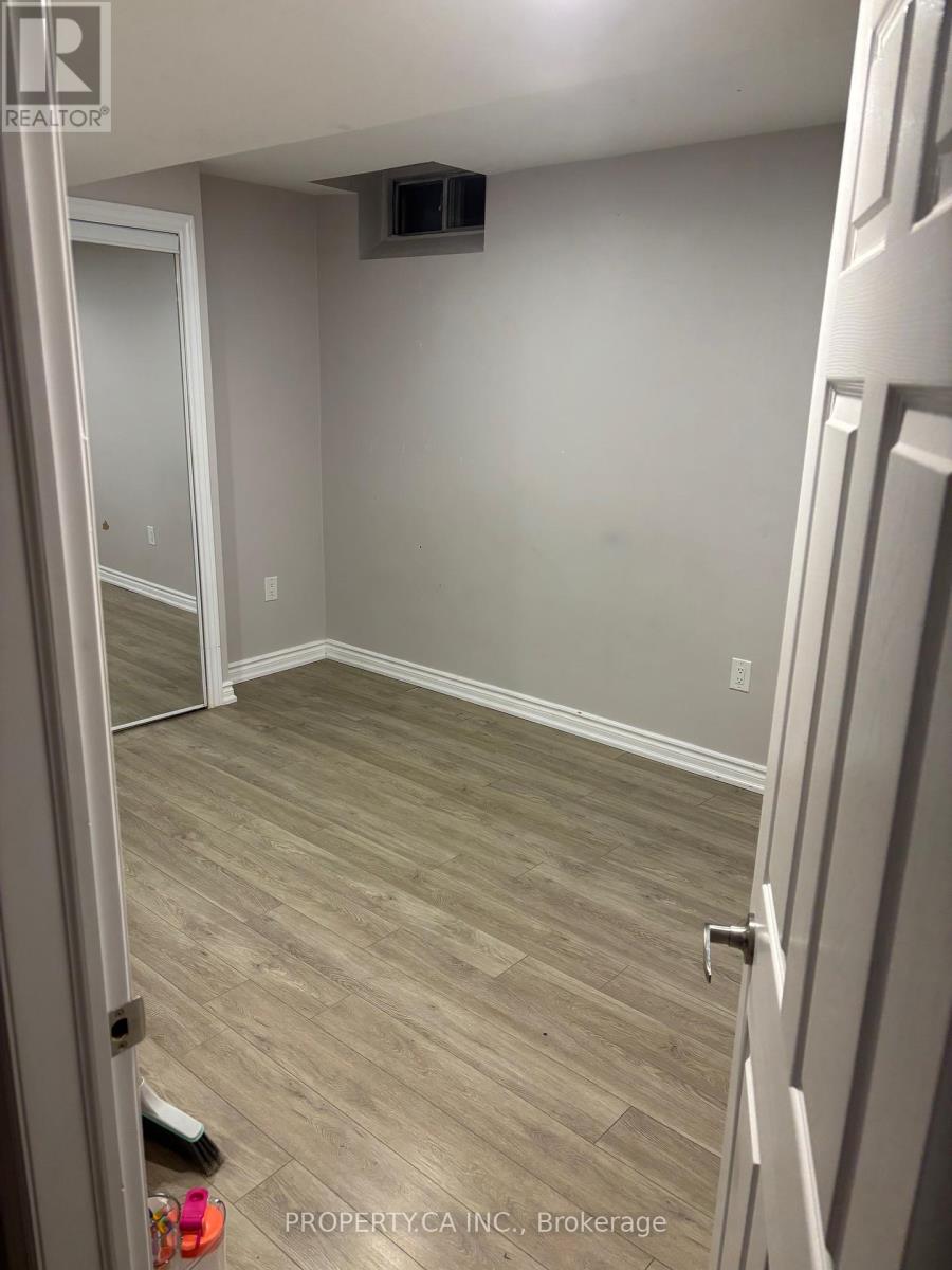 Basement Room - 992 Ridge Valley Drive, Oshawa, Ontario  L1K 2G3 - Photo 5 - E12381833