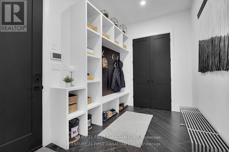 1741 Upper West Avenue, London South (South B), Ontario  N6K 0J2 - Photo 18 - X12381887