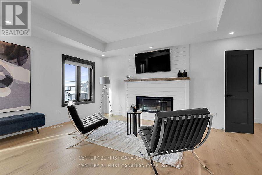 1741 Upper West Avenue, London South (South B), Ontario  N6K 0J2 - Photo 21 - X12381887