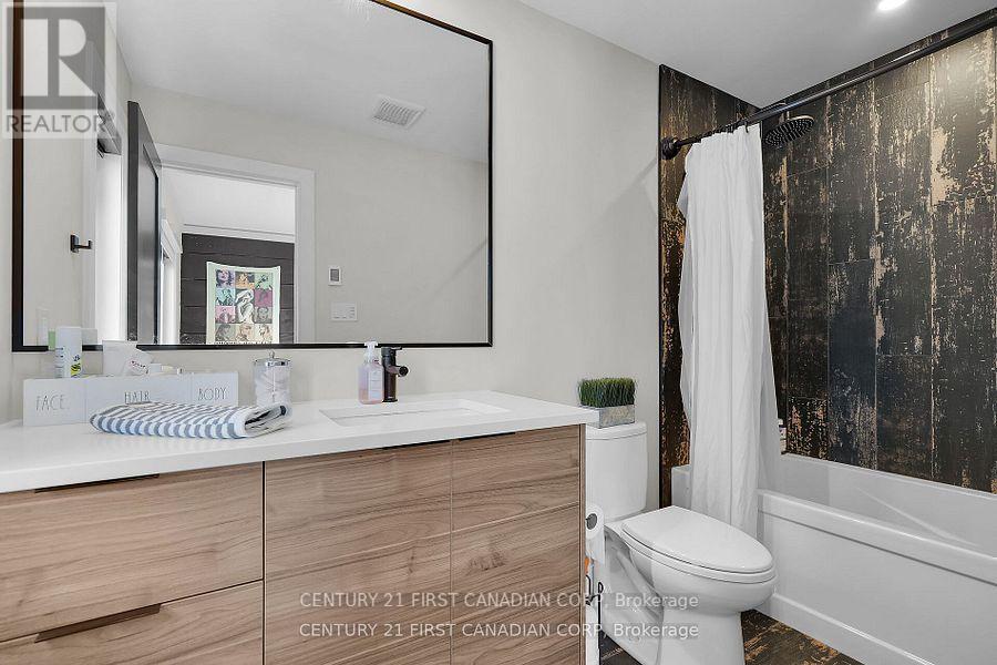 1741 Upper West Avenue, London South (South B), Ontario  N6K 0J2 - Photo 26 - X12381887