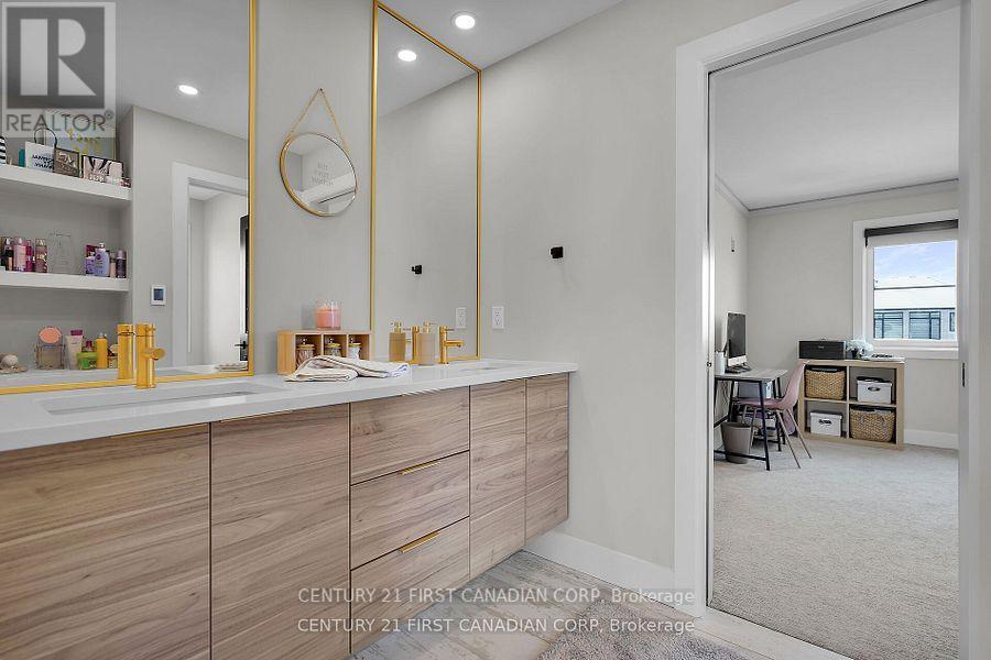 1741 Upper West Avenue, London South (South B), Ontario  N6K 0J2 - Photo 28 - X12381887