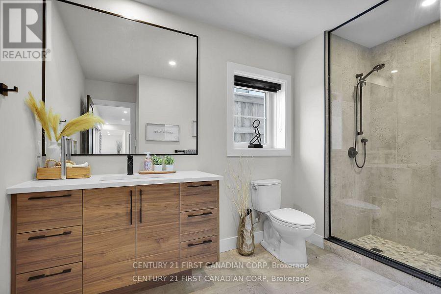 1741 Upper West Avenue, London South (South B), Ontario  N6K 0J2 - Photo 36 - X12381887