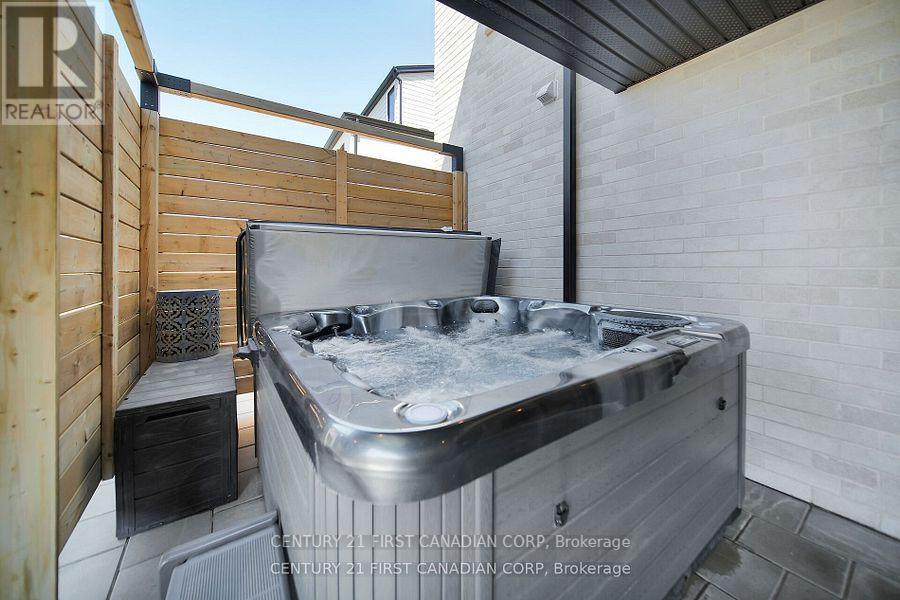 1741 Upper West Avenue, London South (South B), Ontario  N6K 0J2 - Photo 38 - X12381887