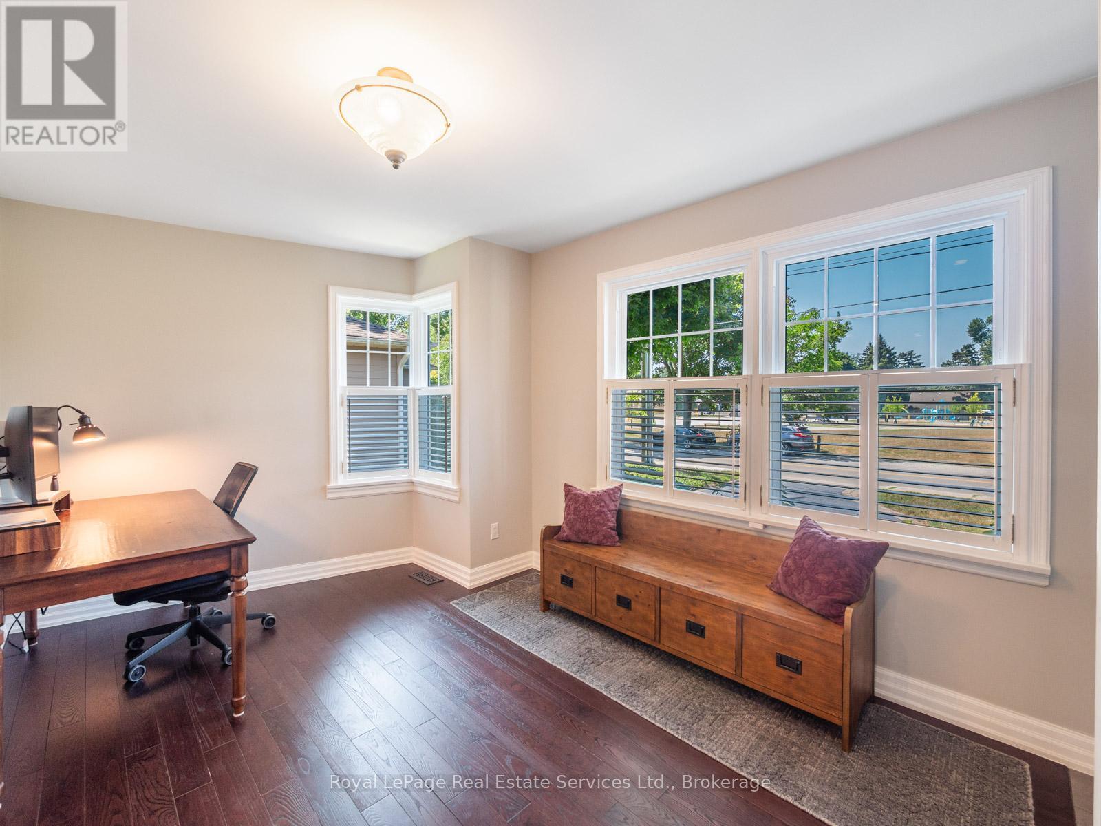 247 Allan Street, Oakville, Ontario  L6J 3P2 - Photo 11 - W12380335