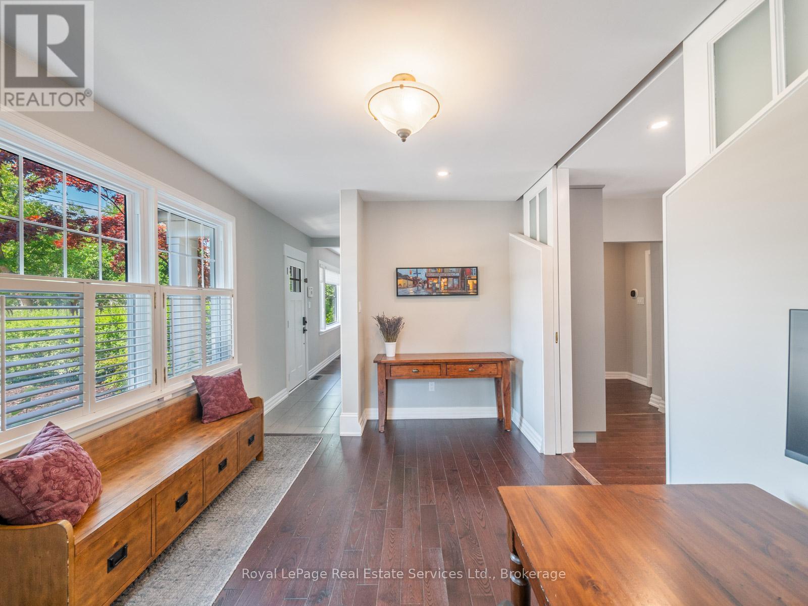 247 Allan Street, Oakville, Ontario  L6J 3P2 - Photo 12 - W12380335