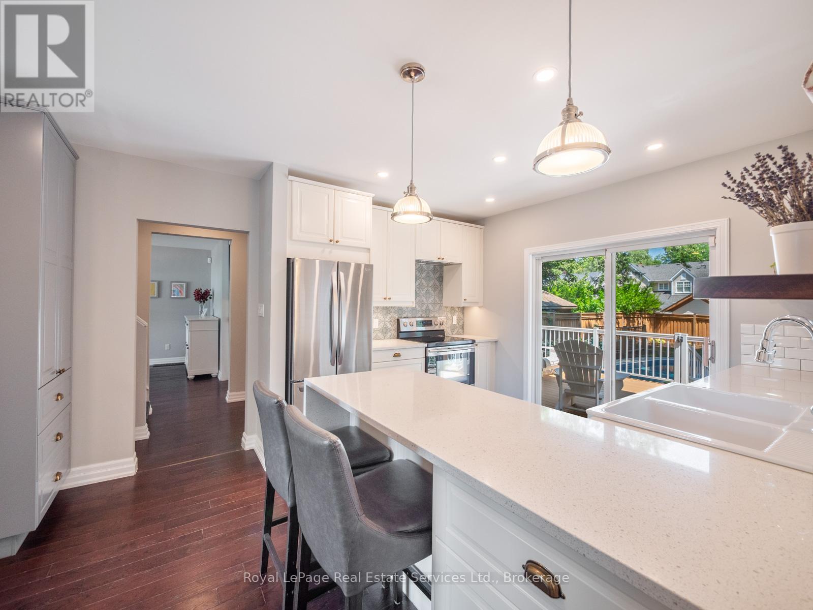 247 Allan Street, Oakville, Ontario  L6J 3P2 - Photo 14 - W12380335
