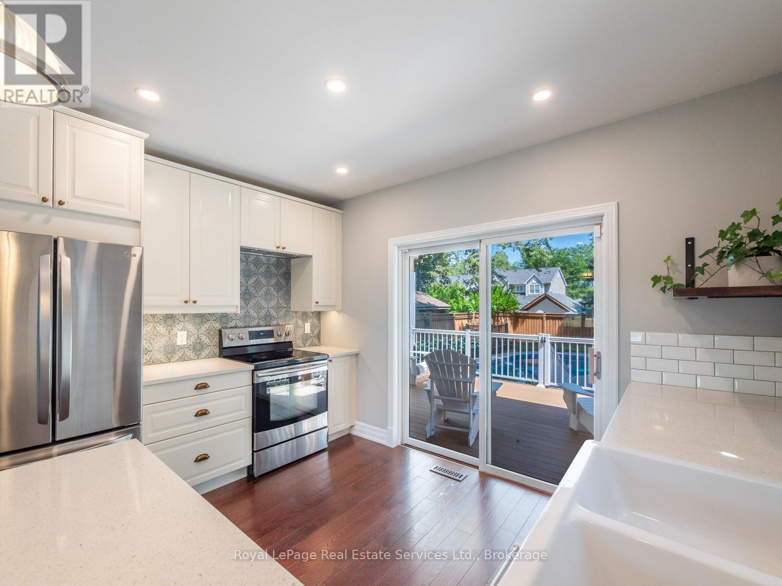 247 Allan Street, Oakville, Ontario  L6J 3P2 - Photo 16 - W12380335