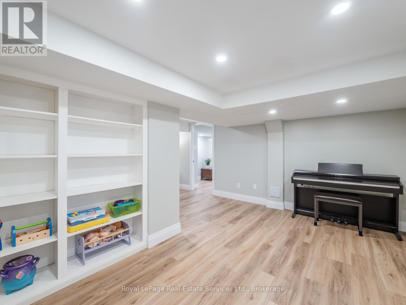 247 Allan Street, Oakville, Ontario  L6J 3P2 - Photo 29 - W12380335