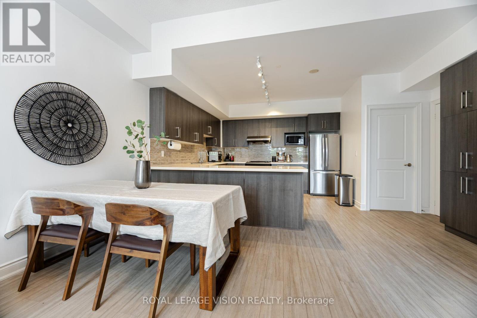 111 - 38 Cedarland Drive, Markham (Unionville), Ontario  L6G 0G7 - Photo 14 - N12381697