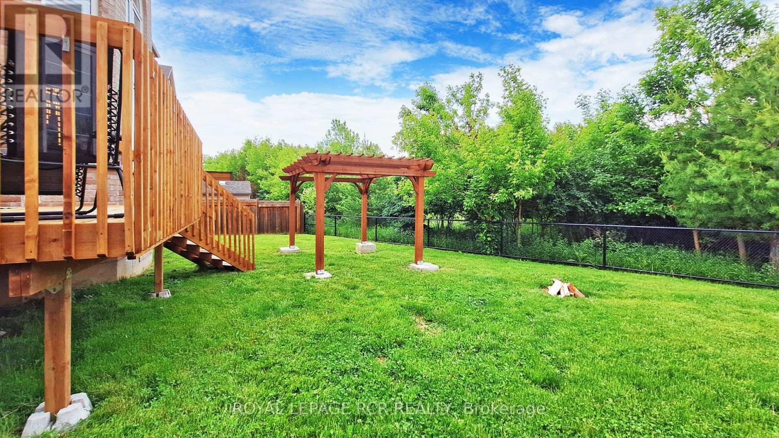 75 Dr. George Burrows Parkway, Georgina, Ontario  L0E 1R0 - Photo 16 - N12381708