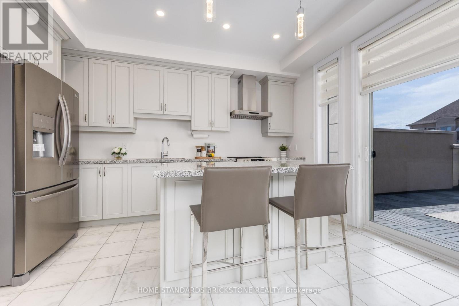 54 Campobello Street, Vaughan, Ontario  L6A 5B3 - Photo 17 - N12381722