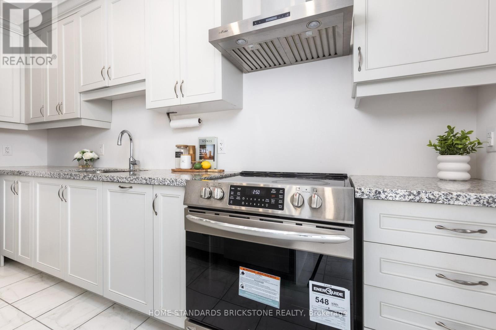 54 Campobello Street, Vaughan, Ontario  L6A 5B3 - Photo 19 - N12381722