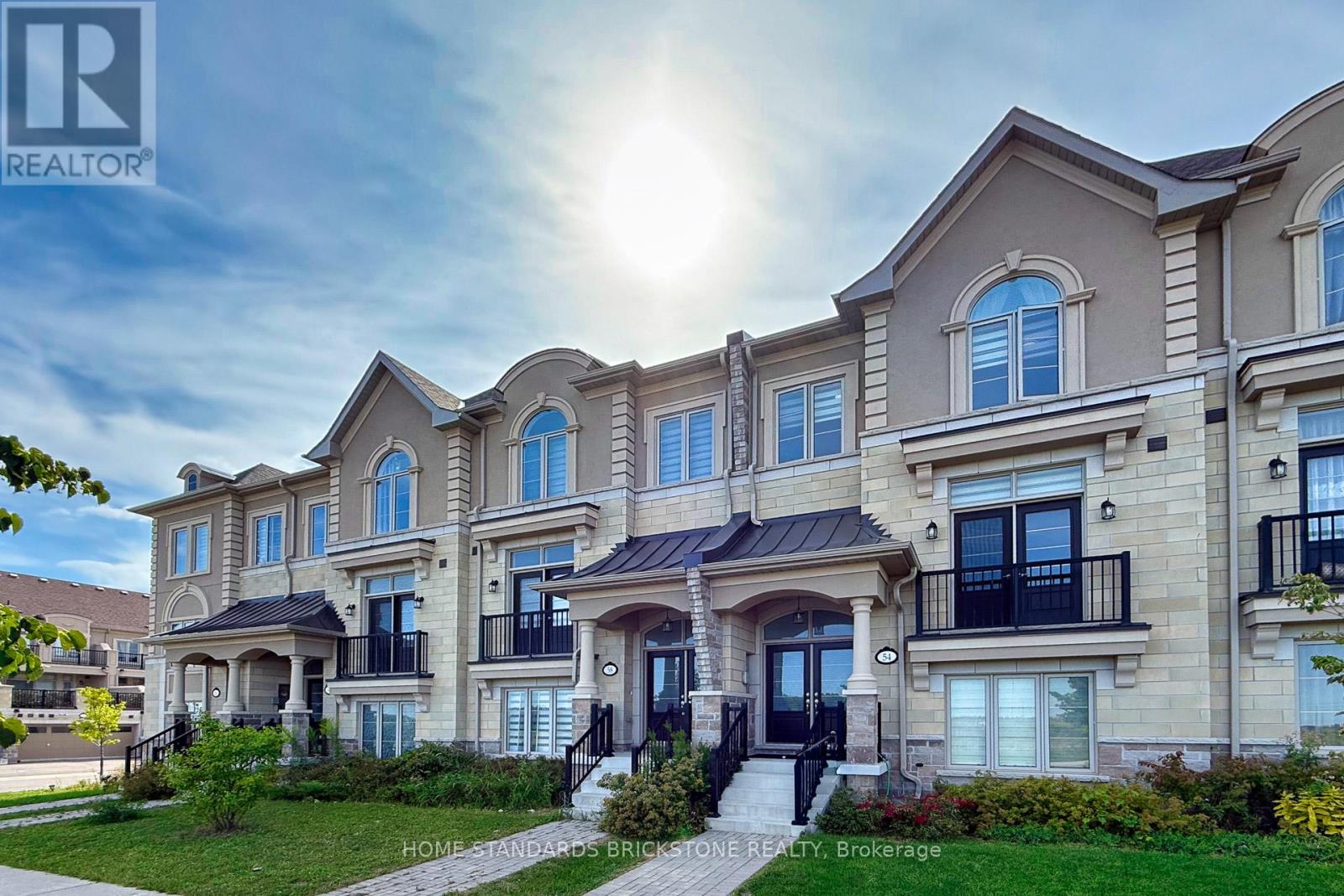 54 Campobello Street, Vaughan, Ontario  L6A 5B3 - Photo 3 - N12381722