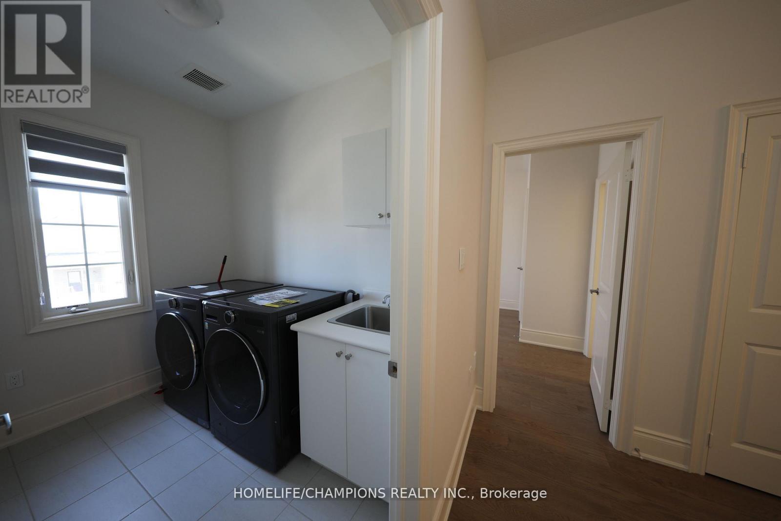 212 Wesmina Avenue, Whitchurch-Stouffville (Stouffville), Ontario  L4A 5A2 - Photo 16 - N12381763