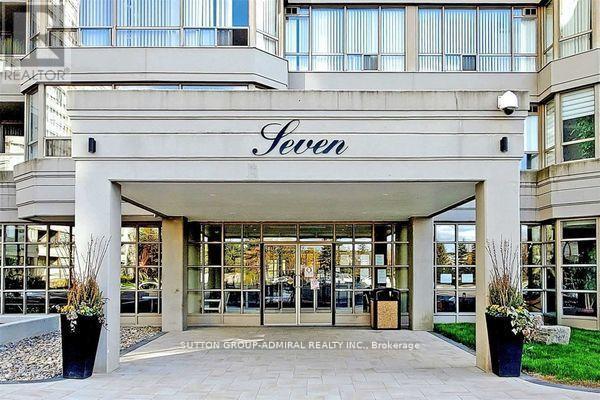 207 - 7 Townsgate Drive, Vaughan, Ontario  L4J 7Z9 - Photo 2 - N12381771