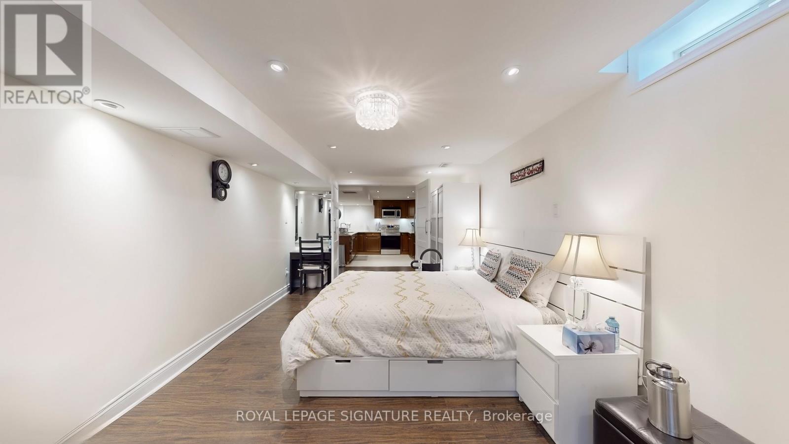 25 Sawston Circle, Brampton, Ontario  L7A 2N7 - Photo 43 - W12380456